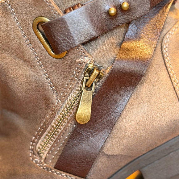 Joe Boxer 2016 Women August Brown Suede Ankle Bootie size 7 - Picture 5 of 14